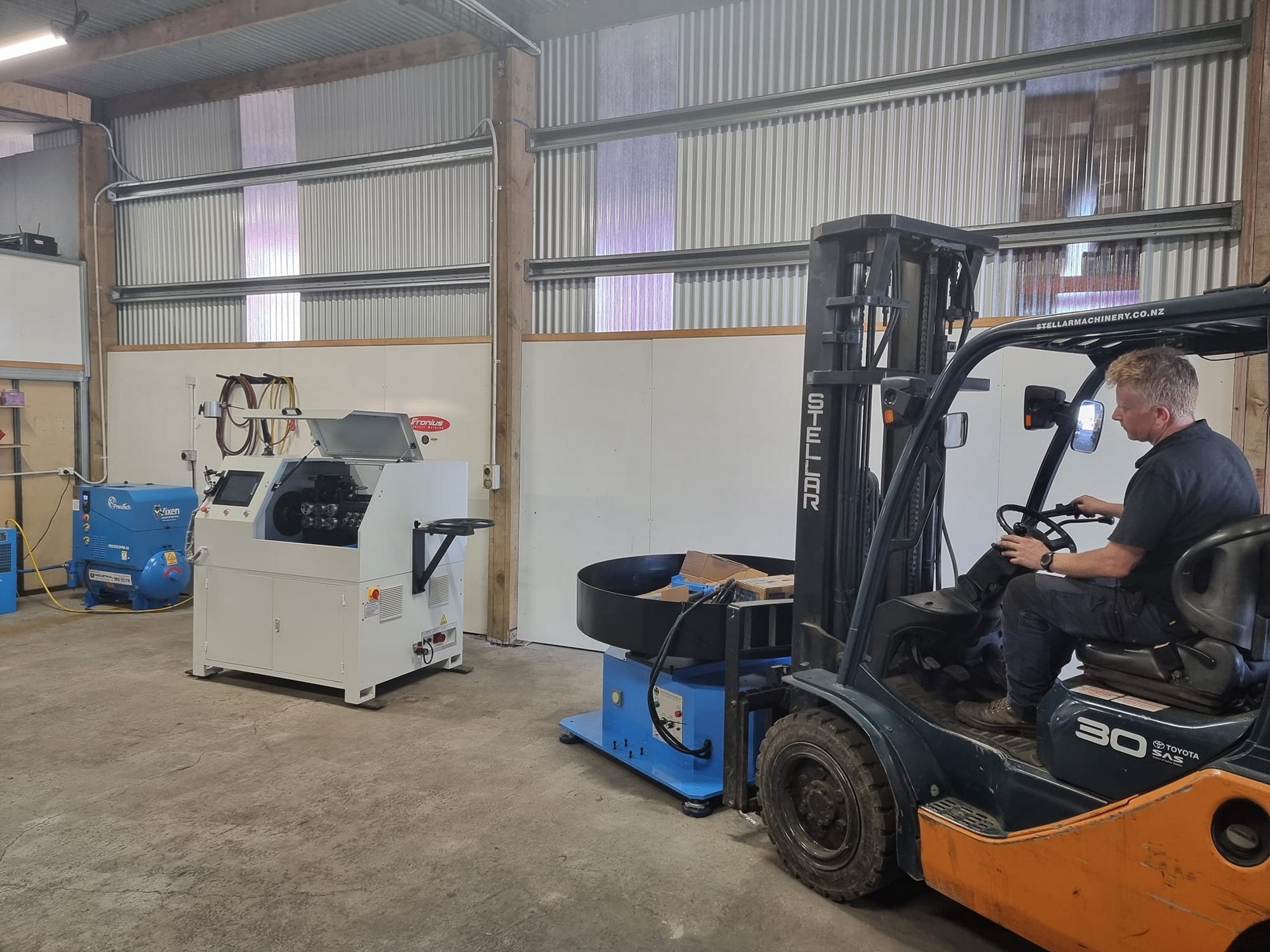 NER3D-3 3D CNC wire bender working in New Zealand customer plant(图3)